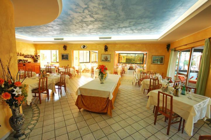 Hotel Silvaion Villamarina Esterno foto