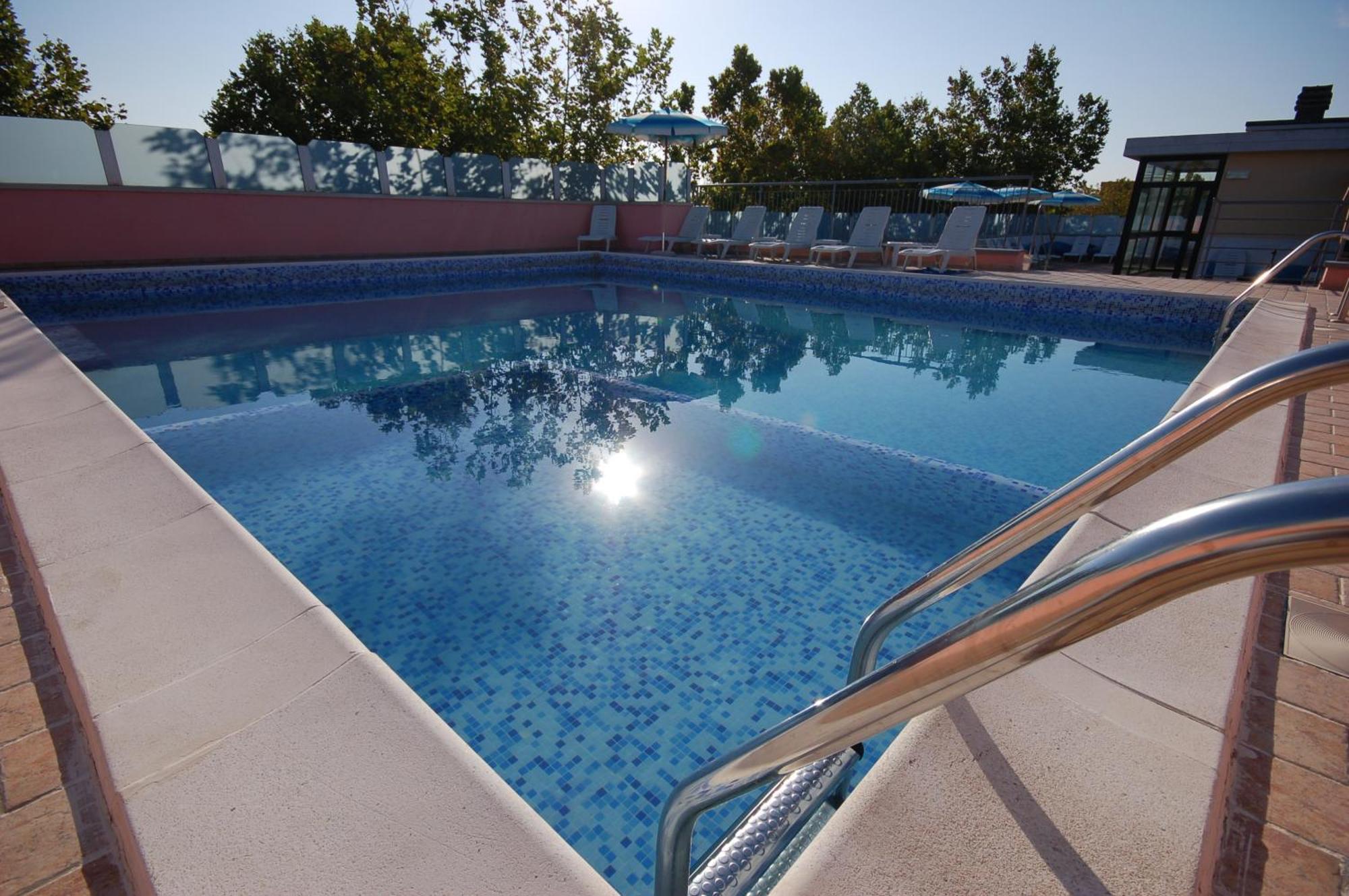 Hotel Silvaion Villamarina Esterno foto