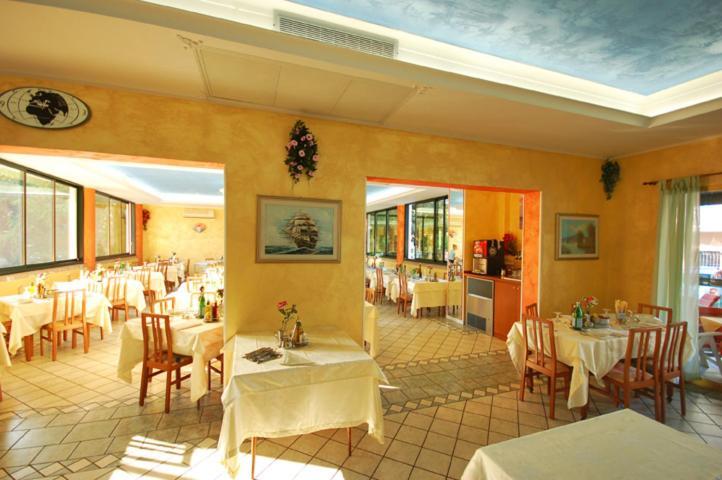 Hotel Silvaion Villamarina Esterno foto