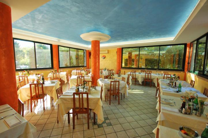 Hotel Silvaion Villamarina Esterno foto